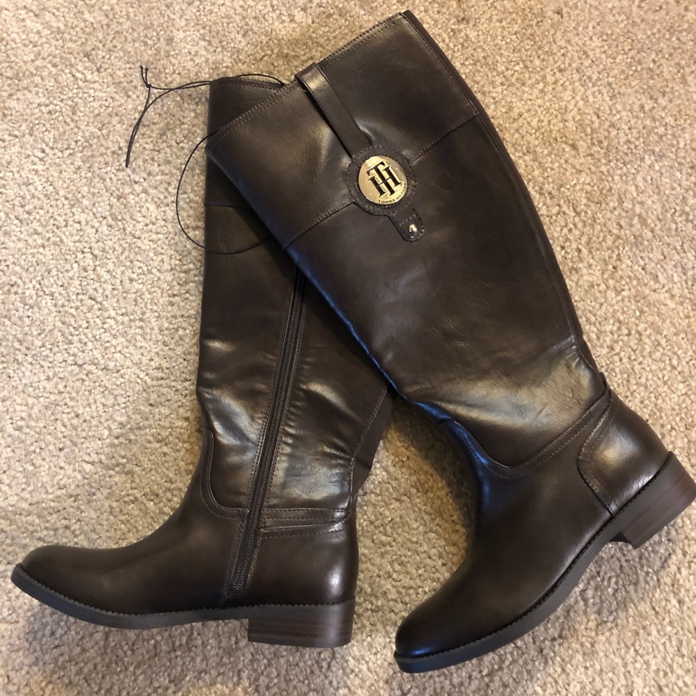 Tommy Hilfiger women boots NWOT